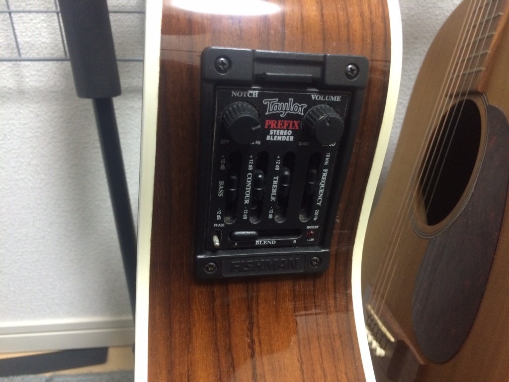 Taylor 814ceのピックアップ