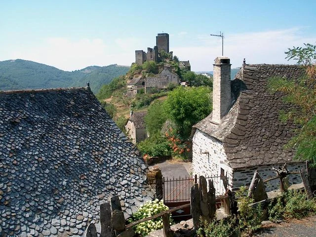 french-villages-1-1223005-640x480