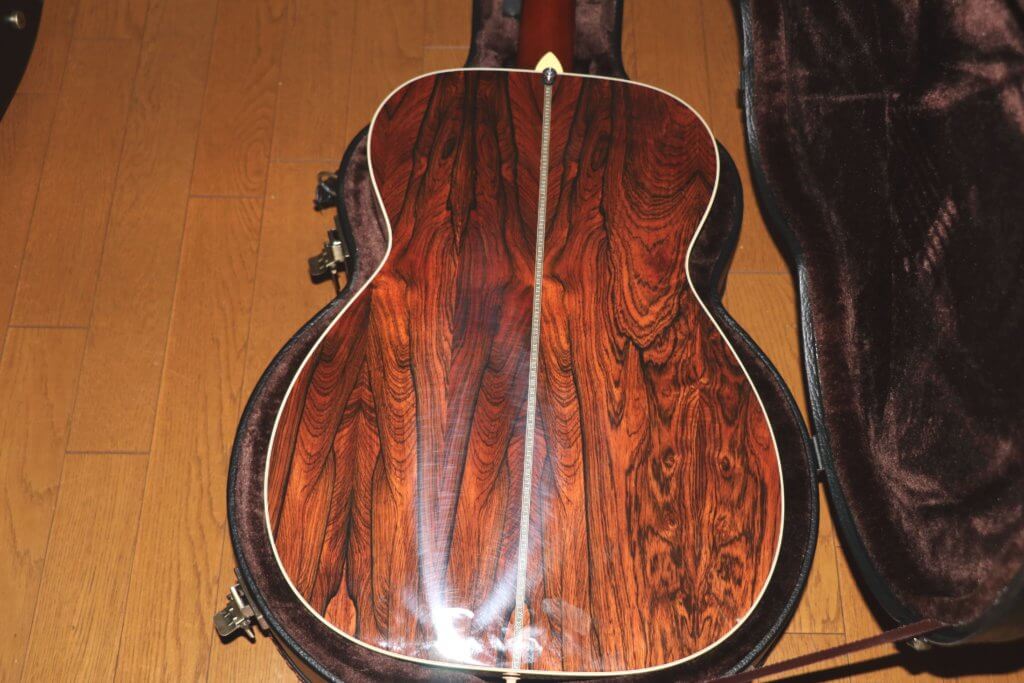 ローズウッドのギターと種類を解説。プロユースのアコギで使われる木材 
