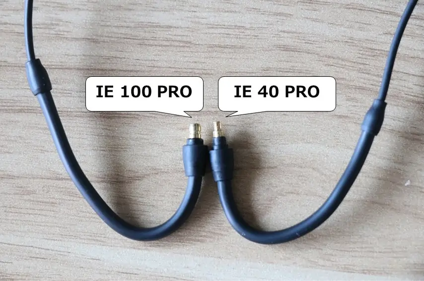 IE 100 PROとIE 40 PROのコネクターを比較した