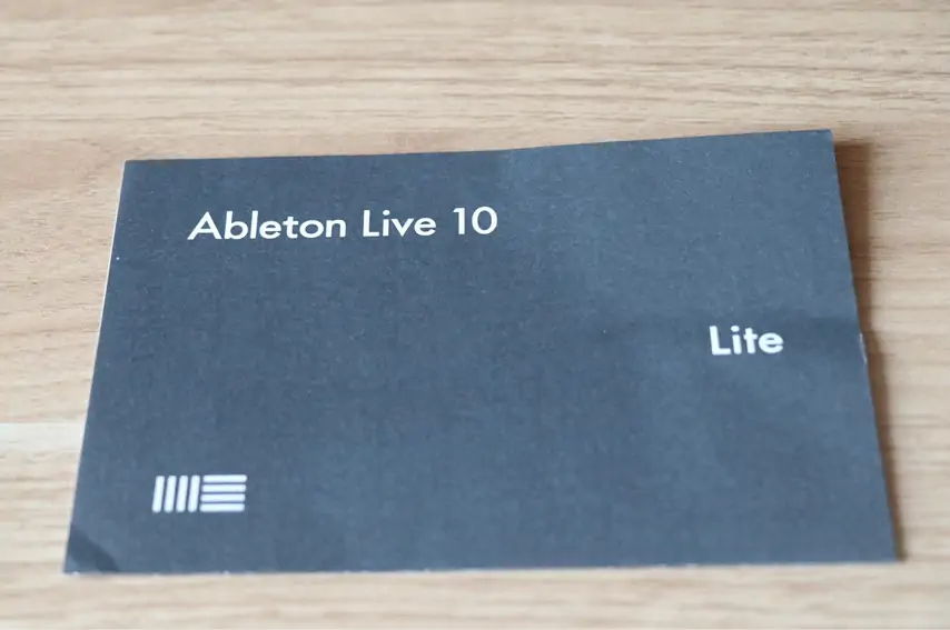 AKG Ara-Y3付属のAbleton Liveの紙