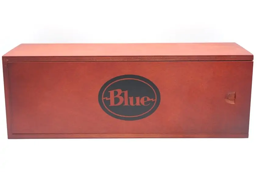 BLUE SPARK SLの木箱