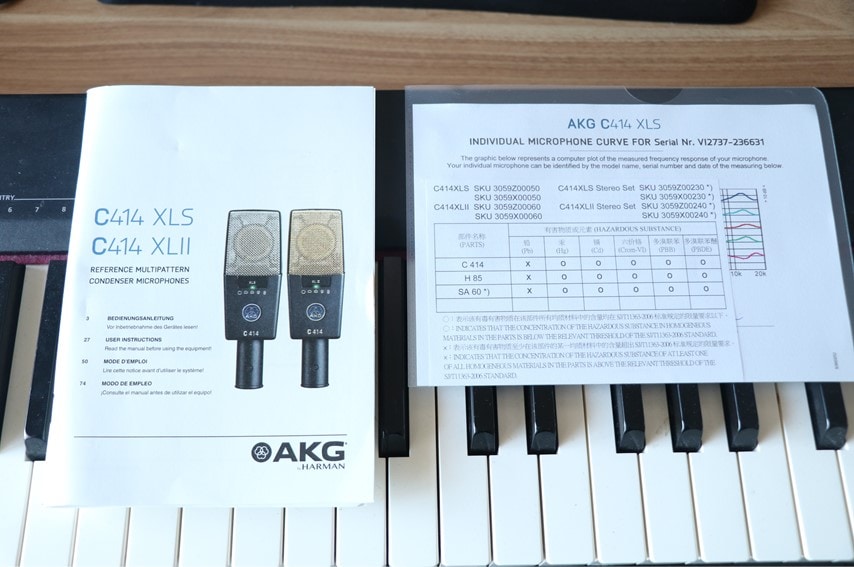 AKG C414についてくる特性データシート