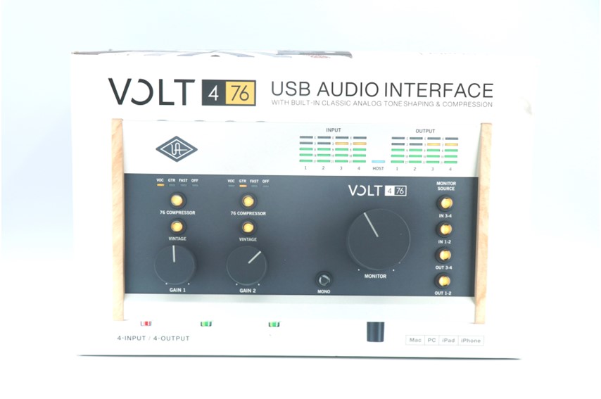Universal Audio Volt 476の外箱