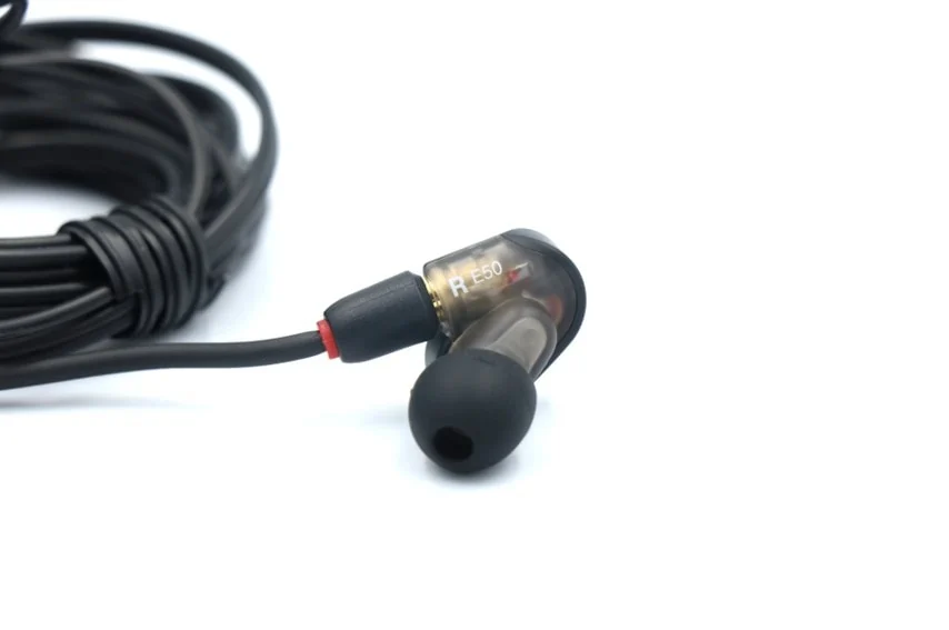 audio technica ATH-E50をレビュー。コンパクトで高音質なイヤモニ