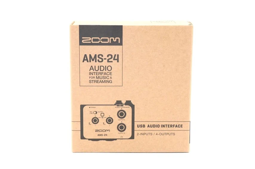 ZOOM AMS-24の外箱