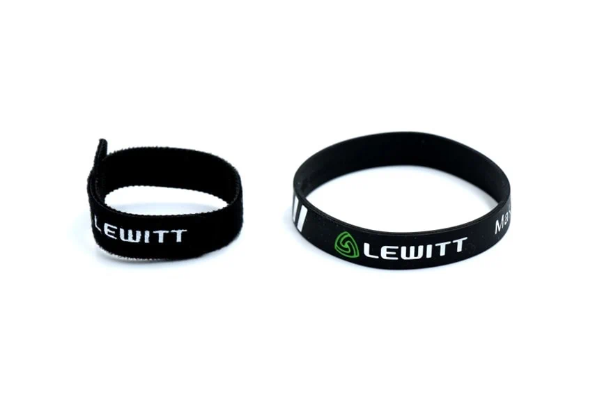 LEWITT LCT440 PURE 付属のケーブルタイとリストバンド