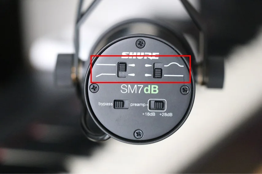 SHURE SM7dBの周波数特性の切替スイッチ